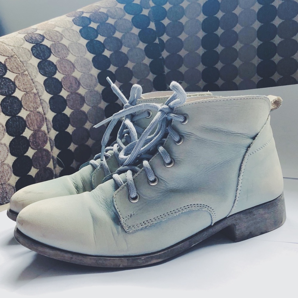 Steven Madden laced booties